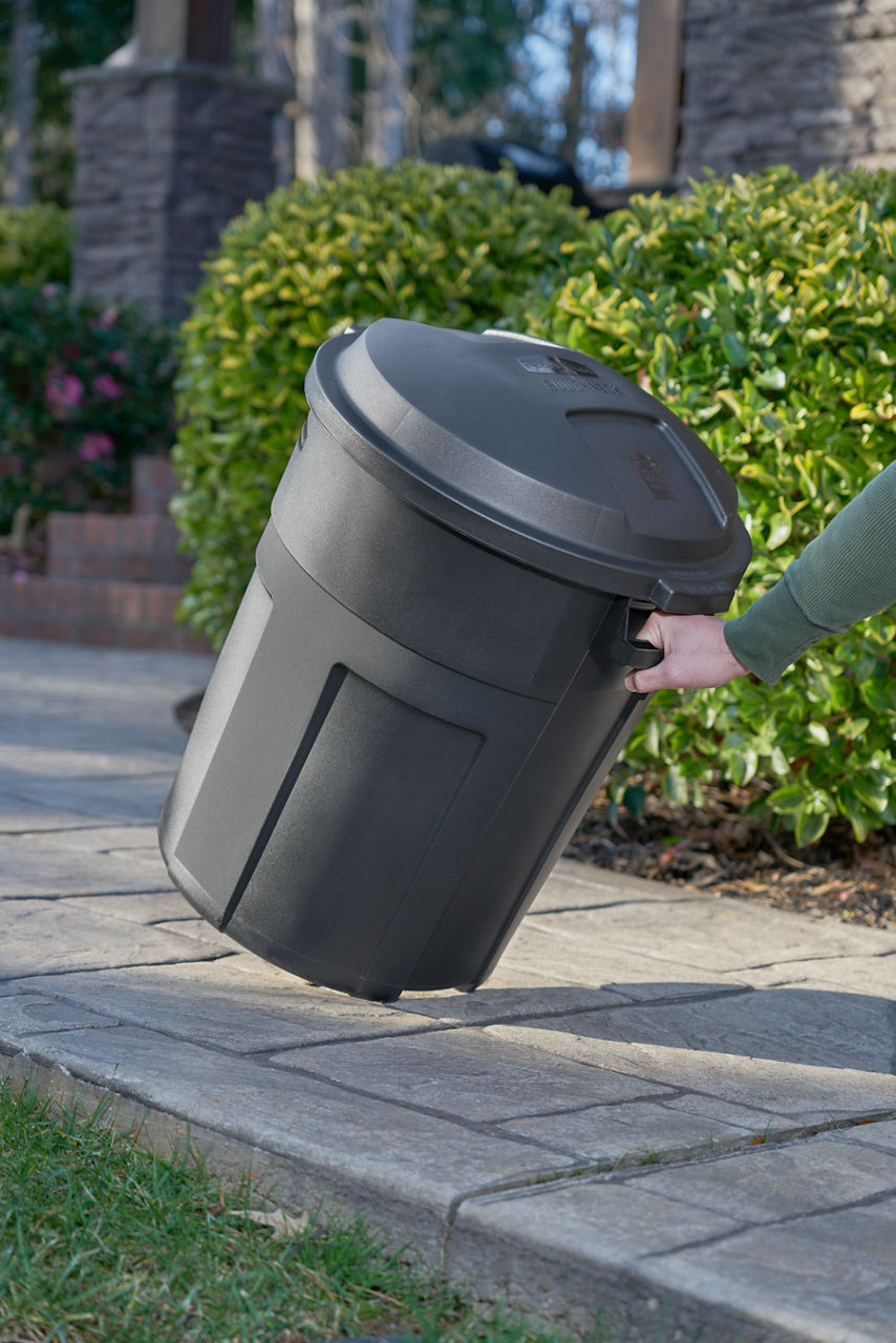 Roughneck™ Non-Wheeled Trash Can - US 6614